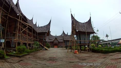 photo 1442305