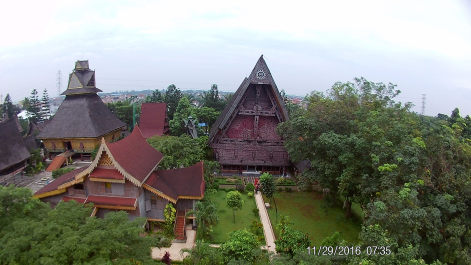 photo 1442324