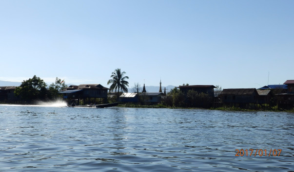 P1073560