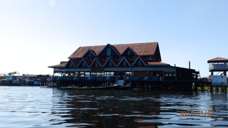 photo 1492369