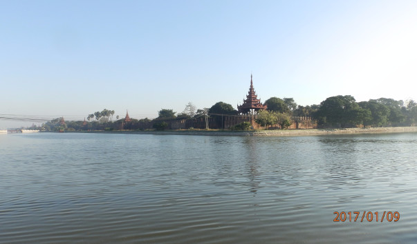 P1093698