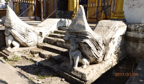 P1093890