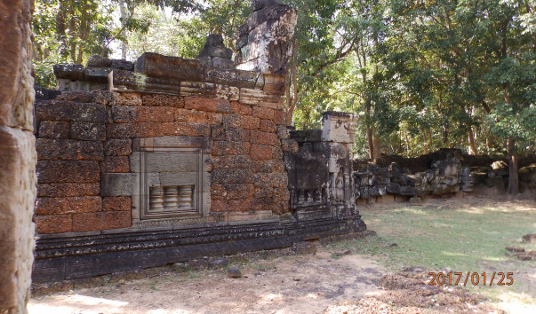 P1256759