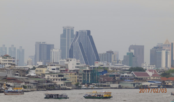 P2037811