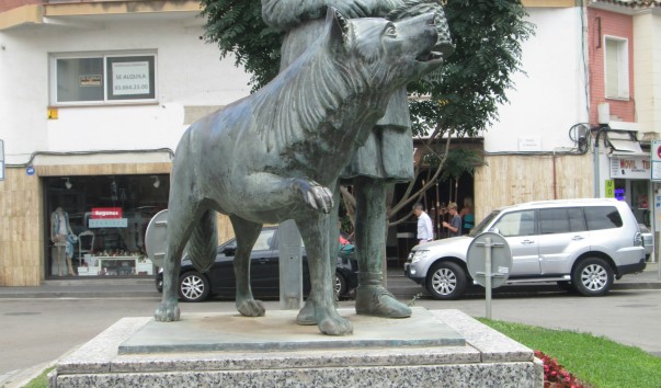 памятник Красной шапочке