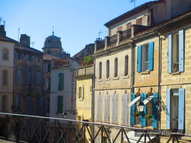 photo 1475312