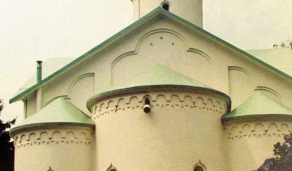 ФРАНЦИЯ. СЕНТ-ЖЕНЕВЬЕВ-ДЕ-БУА, фото 1998 года