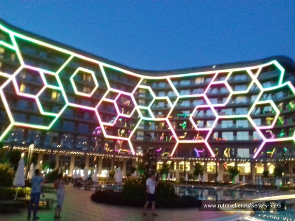 photo 1519037
