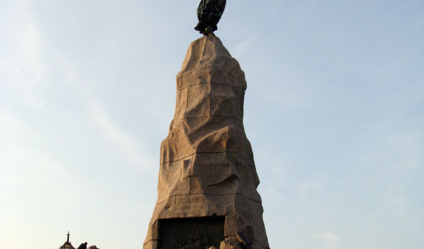 Памятник экипажу броненосца 