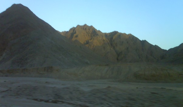 520ac95fc00f1.jpg