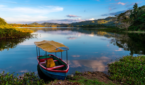 Водохранилище Hanabanilla. Sierra del Escambray.