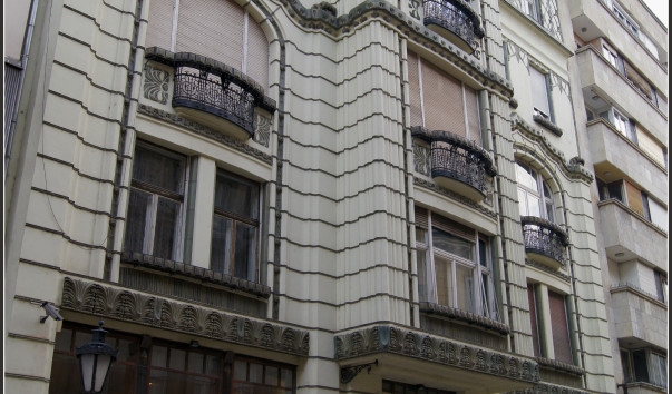 Улица Ваци.