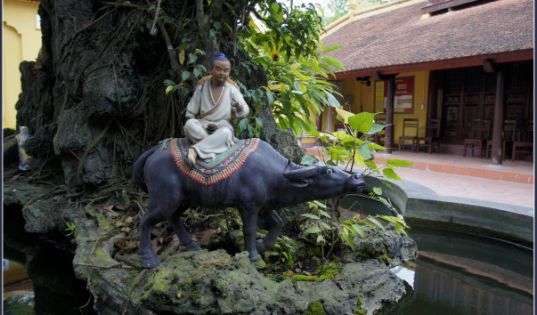 Ханой. Пагода Тран Куок (Tran Quoc Pagoda).