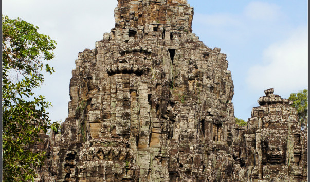Храм Байон (Bayon).