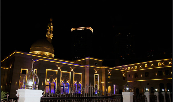 Дубай. Район Дубай Марина. Мечеть Masjid Al Rahim.