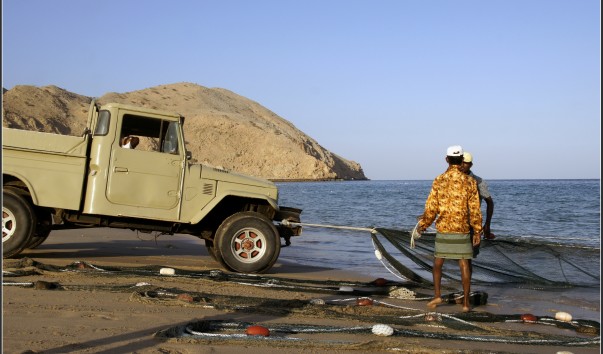 Полуостров Мусандам. Побережье Оманского залива. Рыбаки.