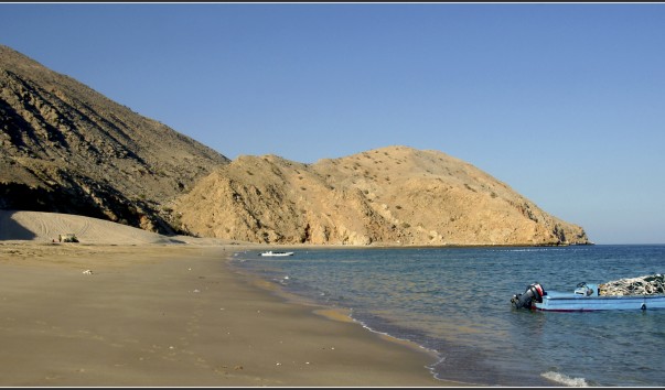 Полуостров Мусандам. Побережье Оманского залива.