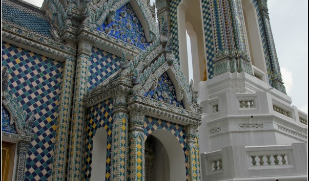 Культовые постройки Королевского дворца.