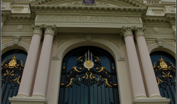 Королевский дворец.