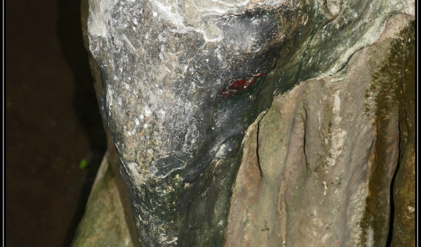 Сталактитовый слон в пещере Khao Lang.
