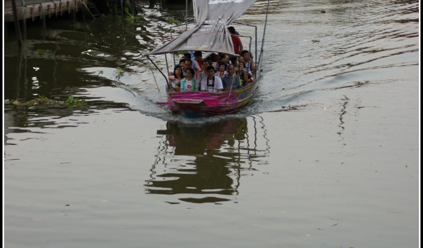 Канал Amphawa в районе плавучего рынка Ампхава (Amphawa Floating Market)