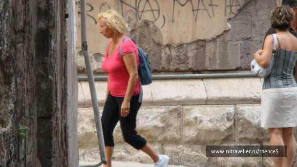 photo 1328744