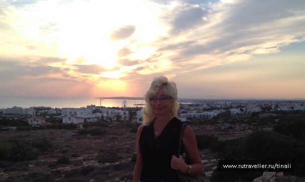 photo 1411890