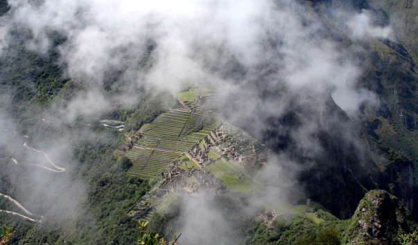Вид на Мачу-Пикчу с вершины Вайна-Пикчу 3