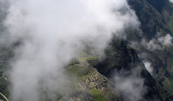 Вид на Мачу-Пикчу с вершины Вайна-Пикчу 2