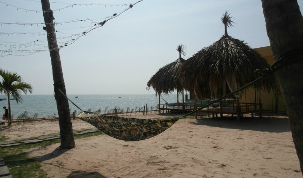 Venus Lounge Bar Muine private areas and hammock