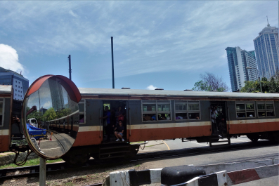 photo 1569536