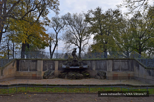 photo 1572810