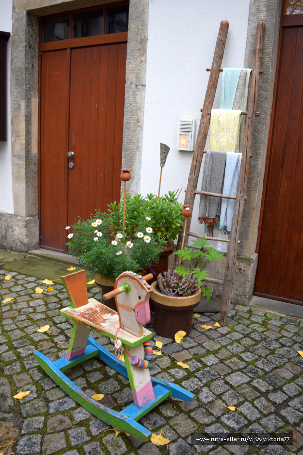 photo 1581351