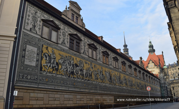 photo 1603834