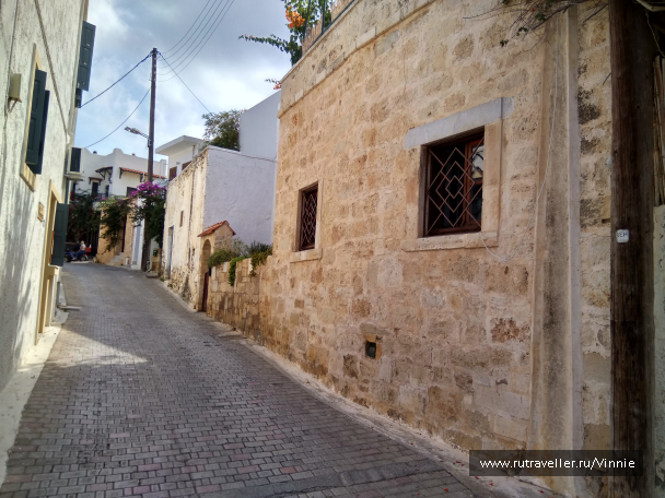 photo 1695917
