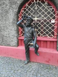 photo 1676910