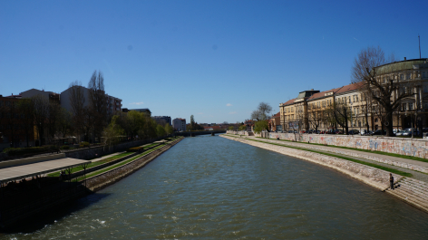 photo 1329773