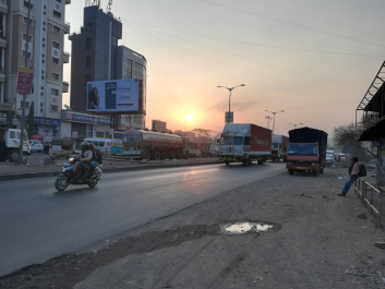 photo 1629203