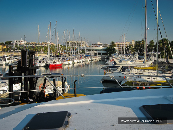 photo 1631536