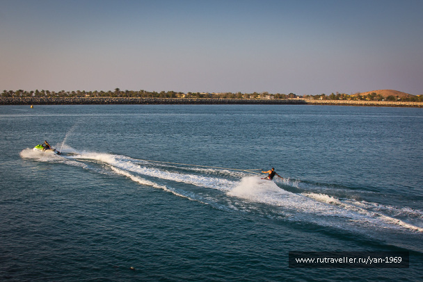 photo 1613870