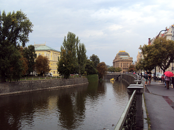 photo 1616554
