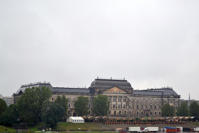 photo 1566901