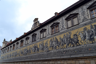 photo 1590180