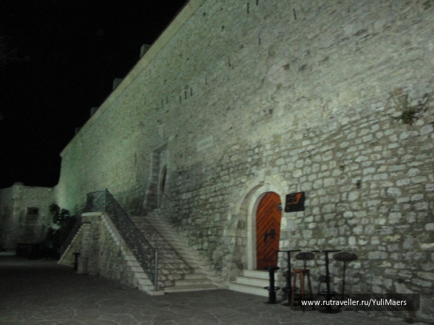 photo 1472519