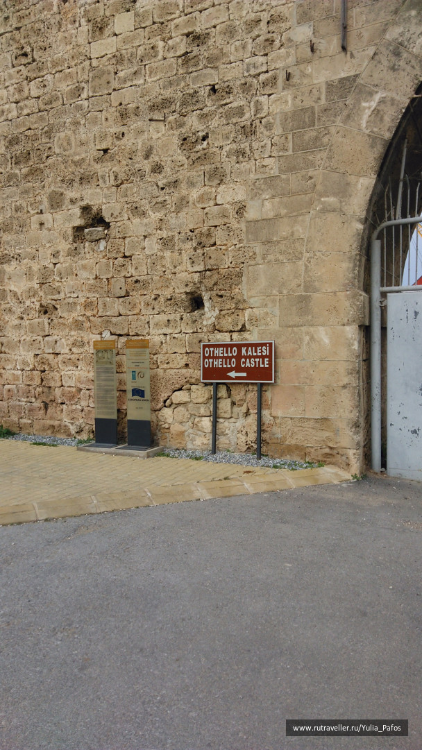 photo 1438279
